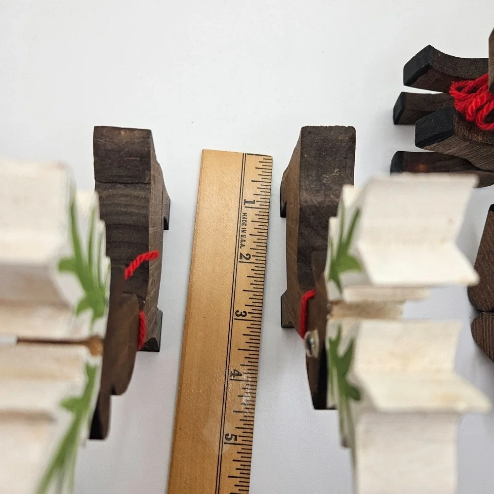 Vintage Wooden Reindeer Christmas Figurines Set of 4‎ Hand Painted Folk Art